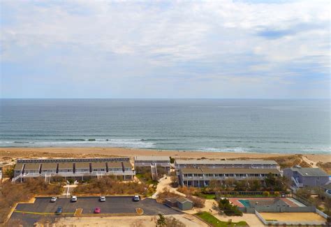 sea crest amagansett for sale.